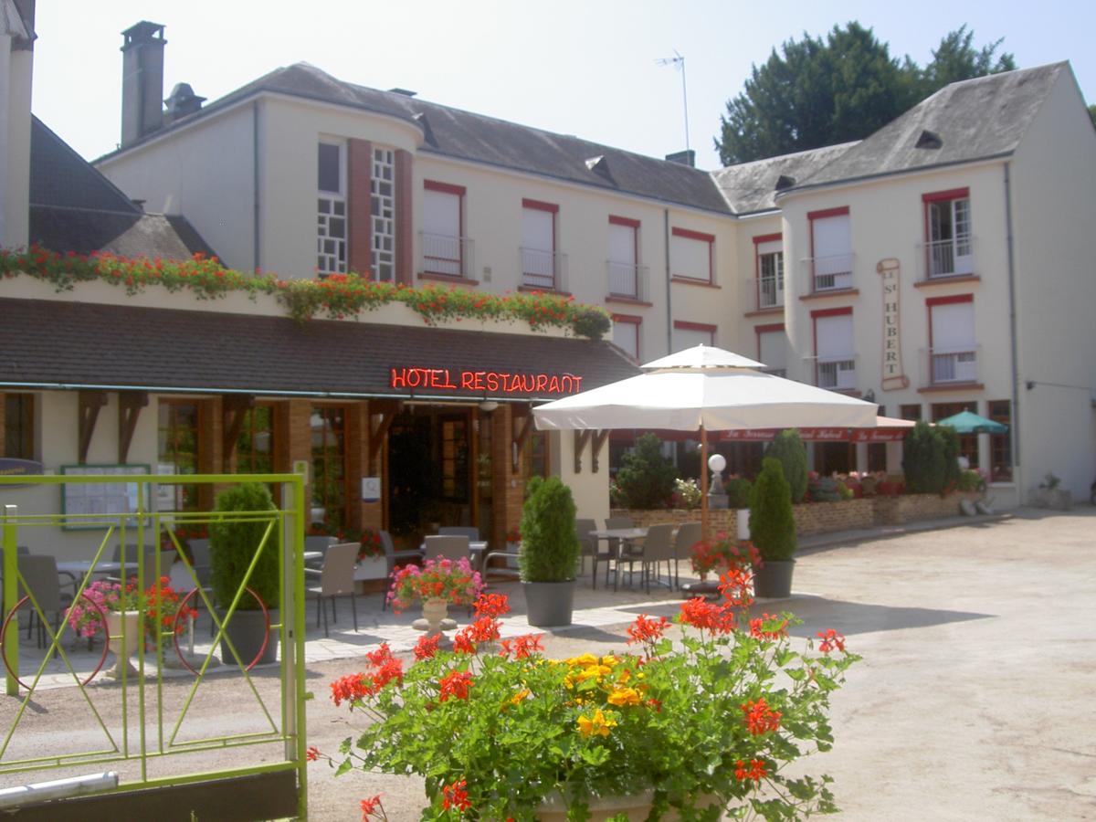 Logis Hotel Saint-Hubert 쿠르-슈베르니 외부 사진